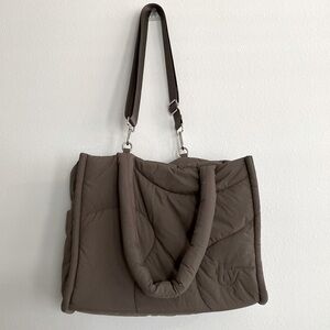 Thirty years brown tote barely used (clay color)